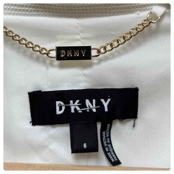 DKNY Ivory Textured One Button Closure Pocket Collarless Blazer Size 6 Small - Picture 11 of 13